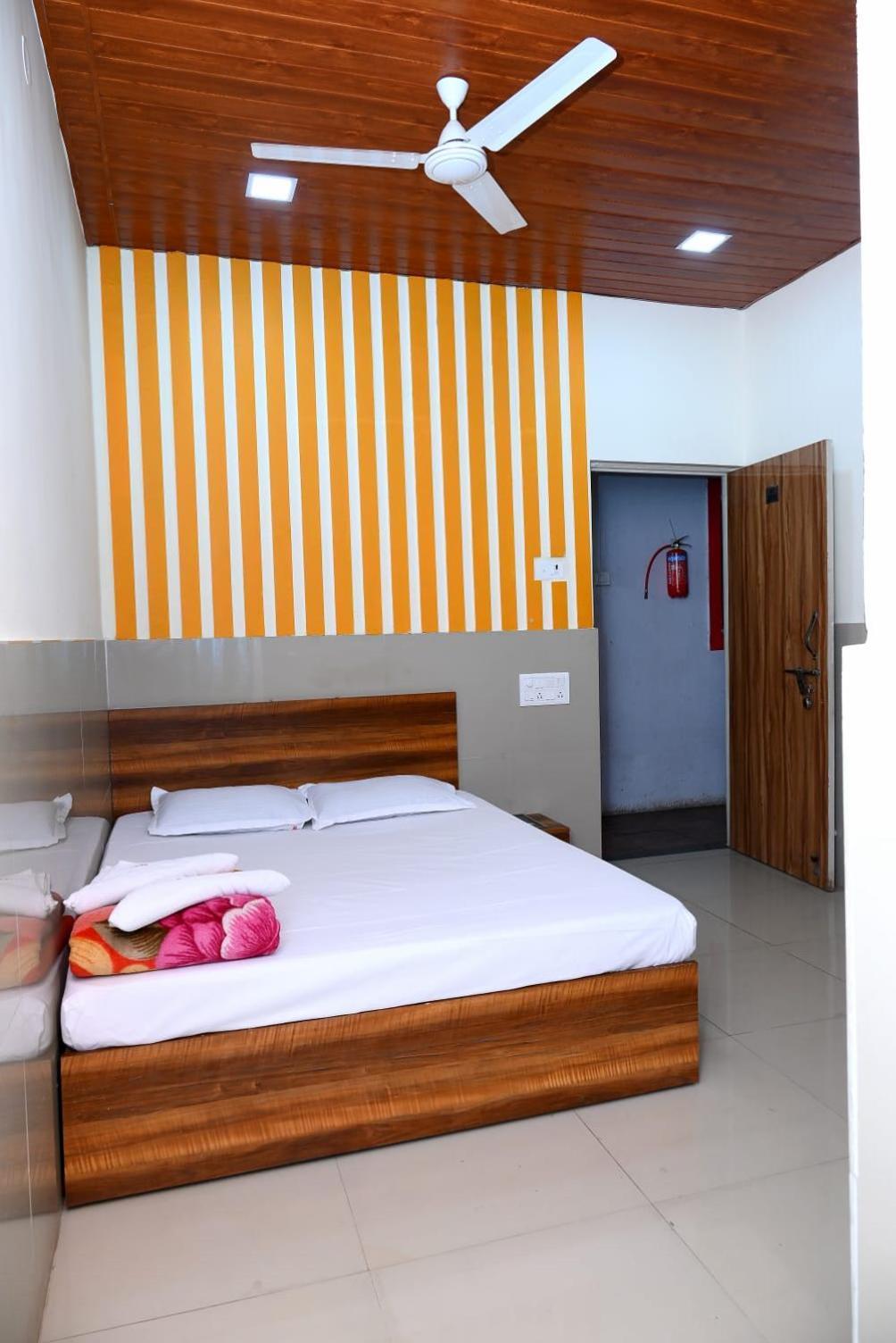 P P Lodging Пуне Екстер'єр фото